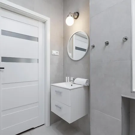 Stylowe Typu Na Parterze W Centrum Katowic Blisko Rynku By Renters *