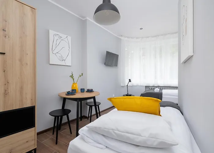 Stylowe Typu Na Parterze W Centrum Katowic Blisko Rynku By Renters شقة كاتوفيتسه